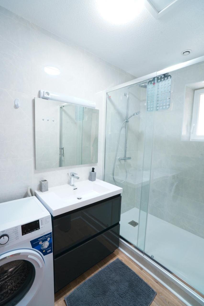 Du Forum,la Gare, 50 M2 , Climatisation, Garage, Cour Apartment Narbonne